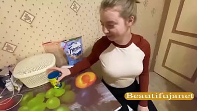 Invited a Russian neighbor for tea and gave a blowjob